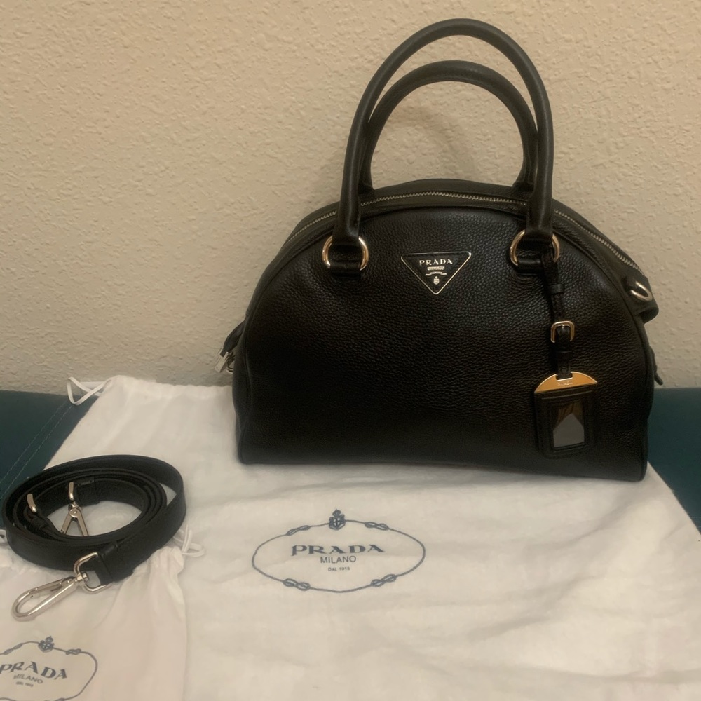 Host Pick! Prada crossbody 💯 Authentic!